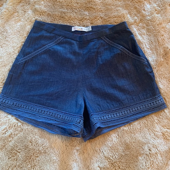 Three of Something Spectrum Short - Picture 2 of 6